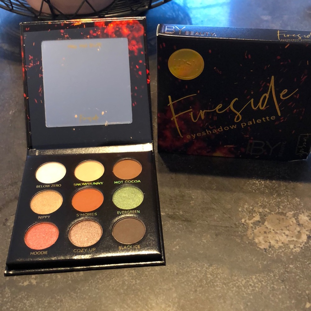 IBY BEAUTY eyeshadow palette